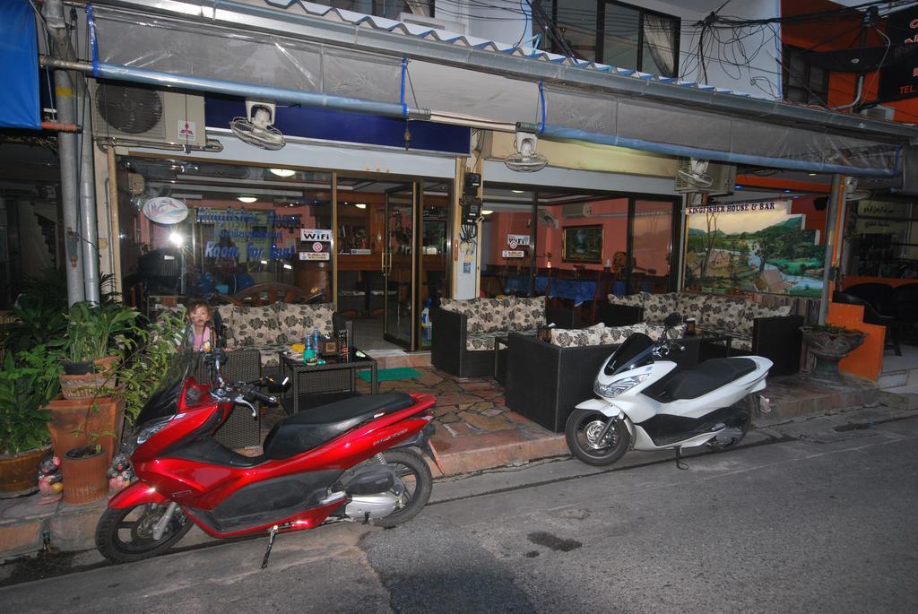 Kingfisher House & Bar Pattaya Exterior foto